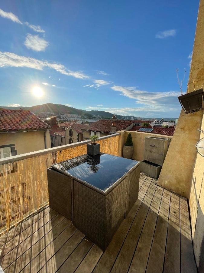 Appart 110M2 Terrasse Climatise Quartier Medieval Clermont-Ferrand Exterior photo